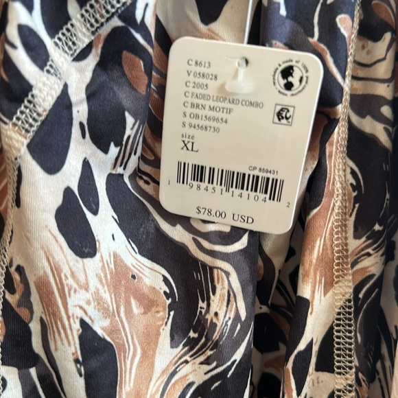 Free People Printed Layer Long Sleeve Top With Hood Faded Leopard Combo Size XL - Picture 9 of 15